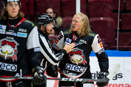 Malmö Redhawks Marcus Sylvegård får matchstraff
