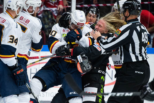 Djurgårdens Jacob Josefson och Malmö Redhawks Marcus