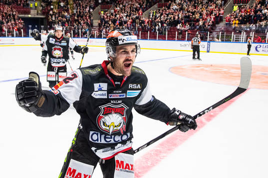 Malmö Redhawks Niklas Arell jublar