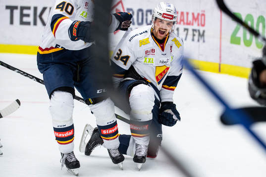 Djurgårdens Daniel Brodin jublar