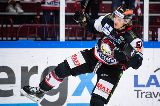 Malmö Redhawks Emil Sylvegård jublar