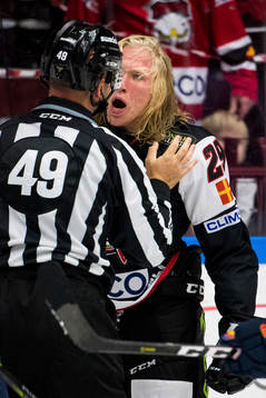 Malmö Redhawks Marcus Sylvegård får matchstraff och