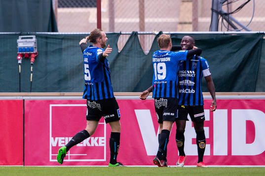 Sirius Jonas Lindberg blir omkramad