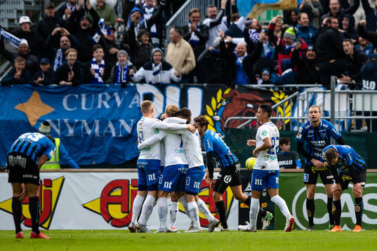 Norrköpings spelare jublar