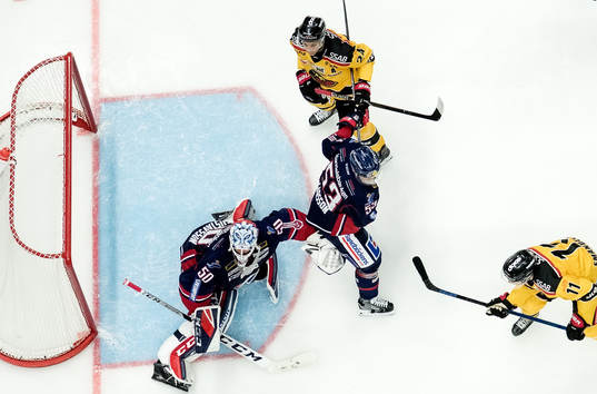 Linköping målvakt Jonas Gustavsson och Eddie Larsson samt