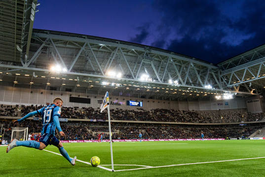Djurgårdens Nicklas Bärkroth med en hörna