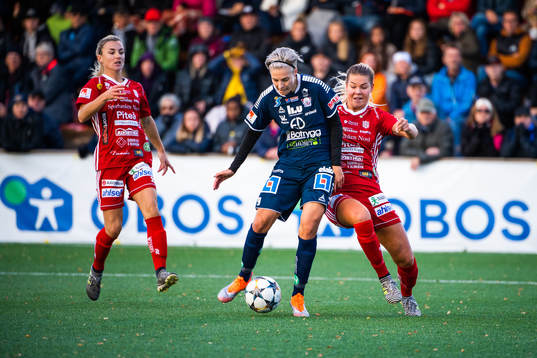 Linköpings Lina Hurtig och Piteås Nina Jakobsson
