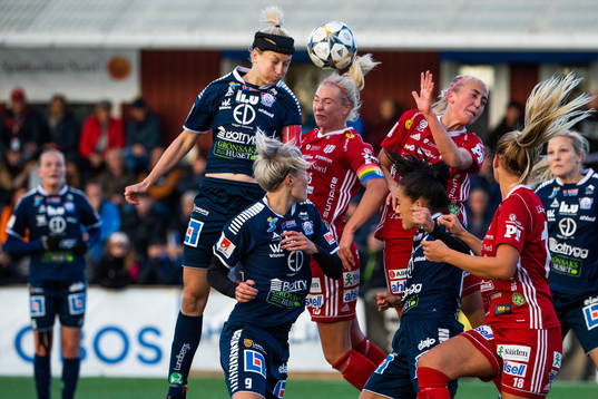 Linköpings Janni Arnth Jensen och Piteås Ellen Löfqvist