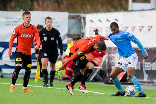 Jonas Hestetun of Åsane and Erixon Danso of Sandnes Ulf
