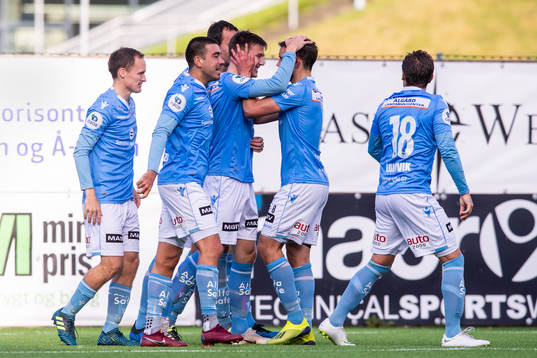 Axel Kryger of Sandnes Ulf celebrates with team mates