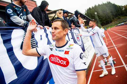 Bläddra bland fler bilder av Football, OBOS-ligaen, Florø - Viking