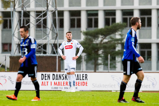 Axel Andresson of Viking looks dejected