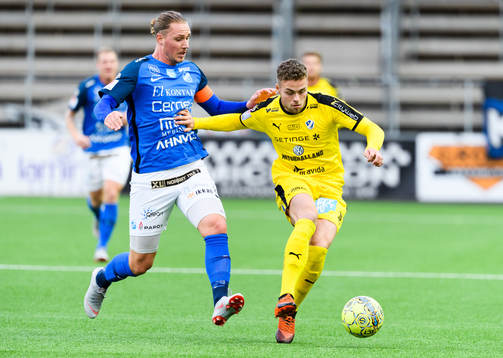 Halmstads Gabriel Gudmundsson och Norrbys Marcus Översjö