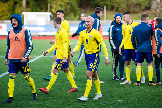 Sveriges Karl Landsten jublar