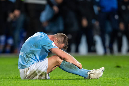Malmö FFs Eric Larsson deppar