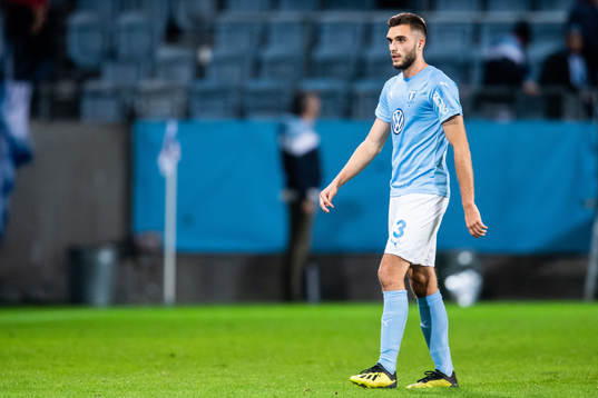 Malmö FFs Egzon Binaku deppar