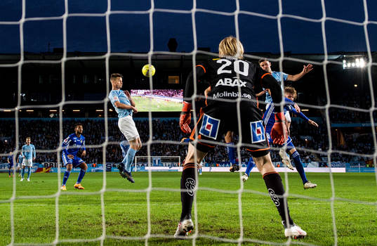 Malmö FFs Markus Rosenberg och Marcus Antonsson oroar vid