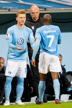 Malmö FFs Anders Christiansen bytet med Fouad Bachirou