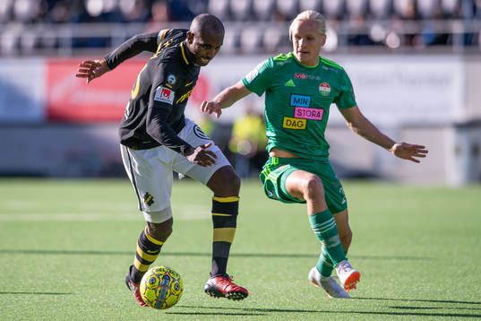 s Henok Goitom och Dalkurds Henrik Löfkvist