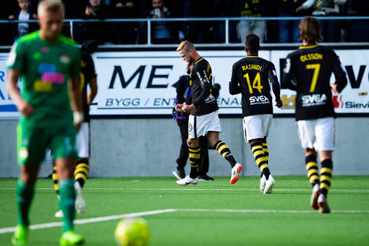 s Daniel Sundgren jublar