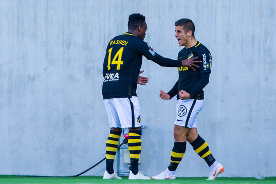 s Heradi Rashidi och AIK:s Nicolas Stefanelli jublar