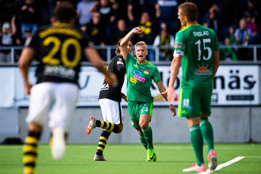 s Kristoffer Olsson jublar