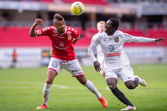 Bläddra bland fler bilder av Fotboll, Allsvenskan, Kalmar - Brommapojkarna