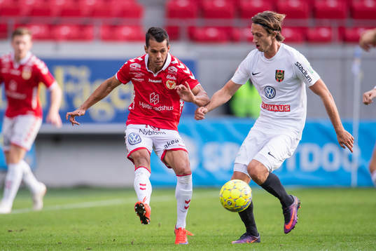 Kalmars Hiago Ramiro och Brommapojkarnas Philip Hellqvist