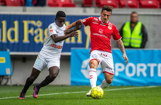 Kalmars Erton Fejzullahu och Brommapojkarnas Eric Johana