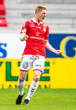 Kalmars Rasmus Elm jublar