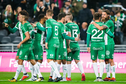Hammarbys Björn Paulsen (till höger) jublar
