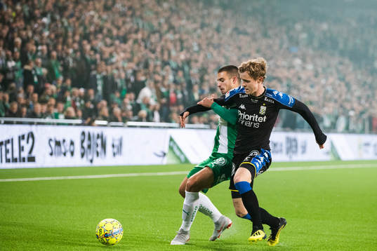 Hammarbys Vladimir Rodic  och IFK Göteborgs Victor