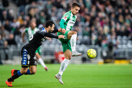 IFK Göteborgs André Calisir och Hammarbys Vladimir Rodic