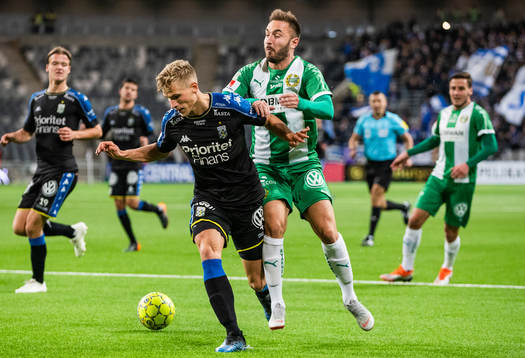 IFK Göteborgs Carl Starfelt och Hammarbys Muamer Tankovic