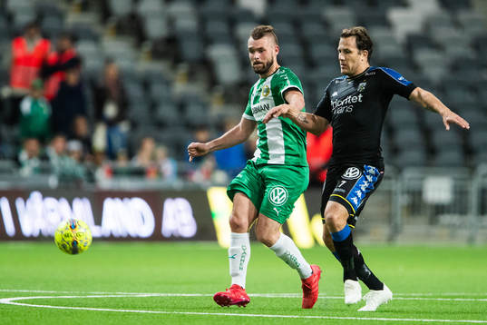 Hammarbys Mads Fenger Nielsen och IFK Göteborgs Tobias
