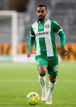 Hammarbys Junes Barny med bollen