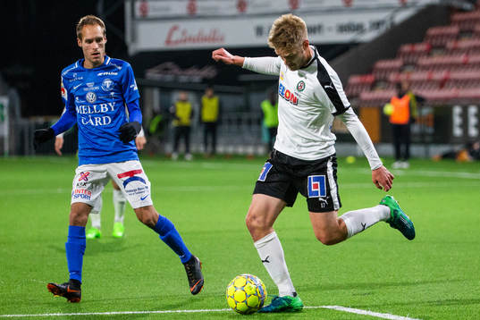 Örebros Johan Mårtensson gör 1-0-målet