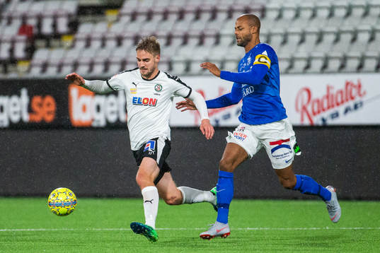 Örebros Johan Mårtensson och Trelleborgs Salif Camara