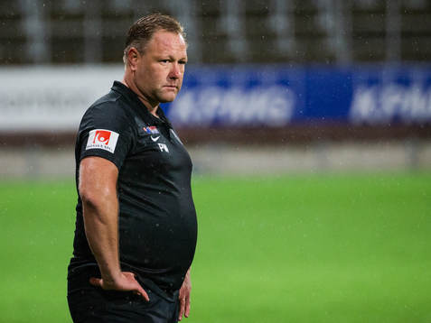 Trelleborgs tränare Patrick Winqvist deppar