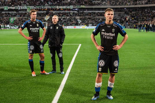 IFK Göteborgs Marcus Degerlund och Carl Starfelt  deppar