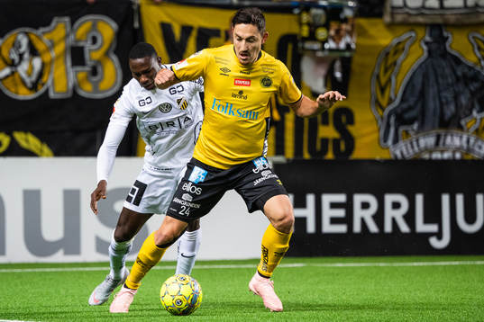 Elfsborgs Stefan Ishizaki och Häckens Elohor Ekpolo