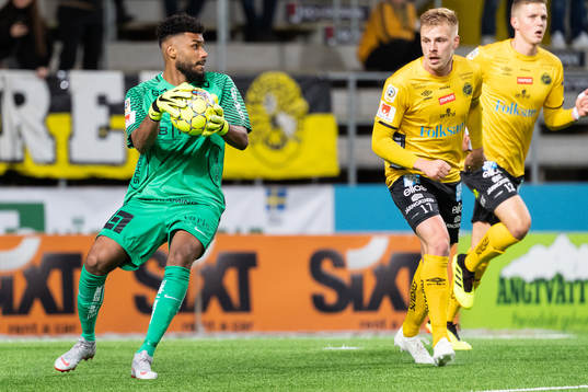 Häckens målvakt Jonathan Ursin Rasheed