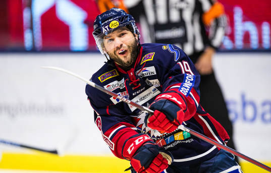 Linköpings Joe Whitney jublar