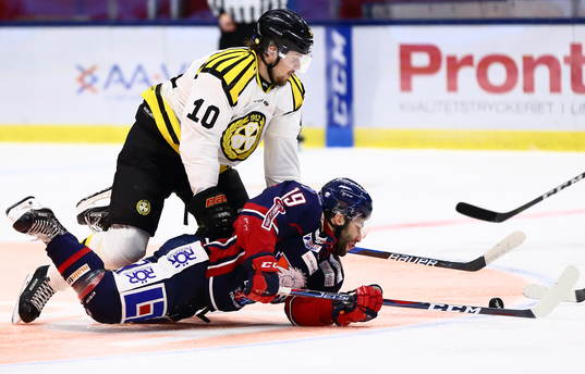 Linköpings Joe Whitney och Brynäs Marcus Ersson