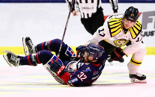 Brynäs Alexander Bjurström och Linköpings Lukas Bengtsson