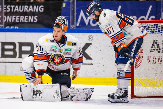 Växjös målvakt Viktor Fasth tappar benskydet också på