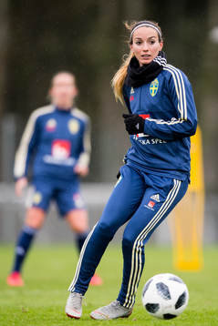 Kosovare Asllani