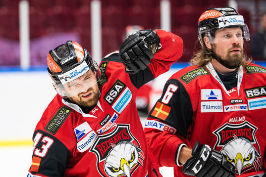 Malmö Redhawks Nichlas Hardt  grimaserar