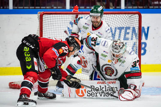 Malmö Redhawks Christoffer Forsberg utmanar Frölundas