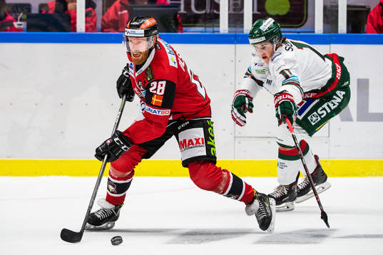 Malmö Redhawks Jens Olsson och Frölundas Samuel Fagemo i